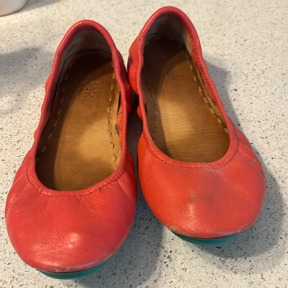 Poppy Tieks